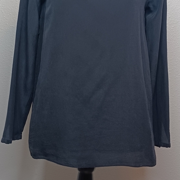 Club Monaco 100% Silk Cutout Back Office Blouse - Picture 4 of 11